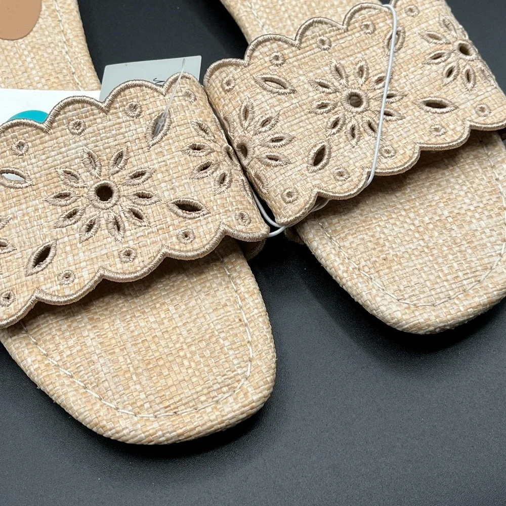 A New Day Cecile Slide Sandals Womens 8 Natural Scalloped Memory Foam Square Toe